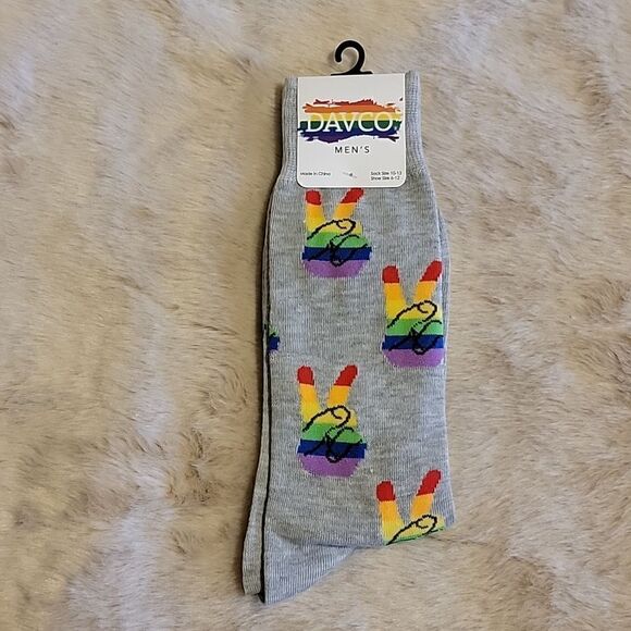 MEN'S DAVCO GRAY RAINBOW PEACE SIGN CREW SOCKS  NEW! - Picture 1 of 4